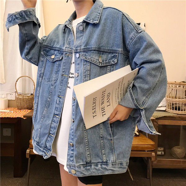 Jachetă modernă de denim pentru femei - un model larg