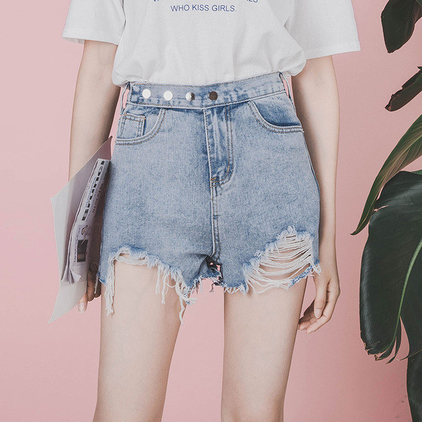 Pantaloni scurti moderni de dama in doua culori