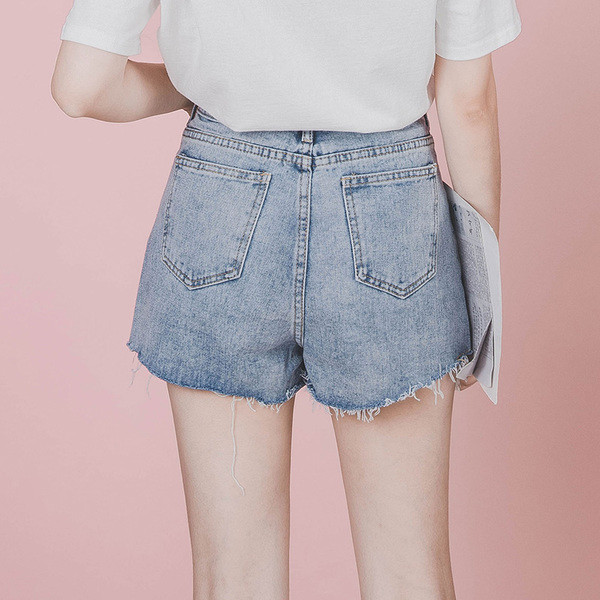 Pantaloni scurti moderni de dama in doua culori