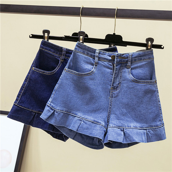 Актуални дамски къси дънкови панталони в два цвята