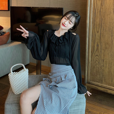 Стилна дамска прозрачна риза в черен цвят с широки ръкави