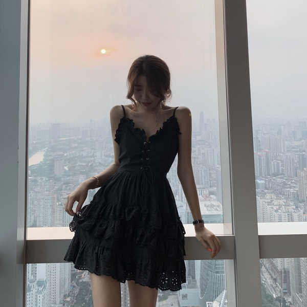 Модерна дамска лятна рокля в два цвята с връзки