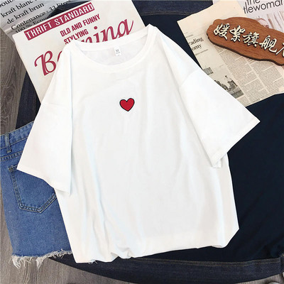 Модерна дамска тениска с бродерия в бял и жълт цвят 