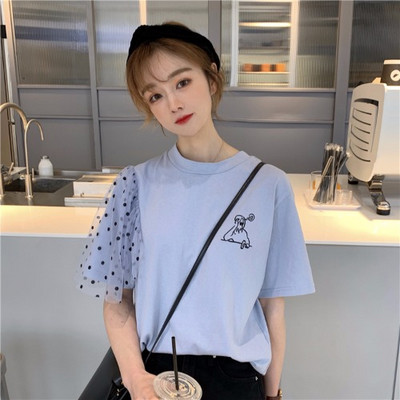 Модерна дамска тениска с бродерия в бял и син цвят