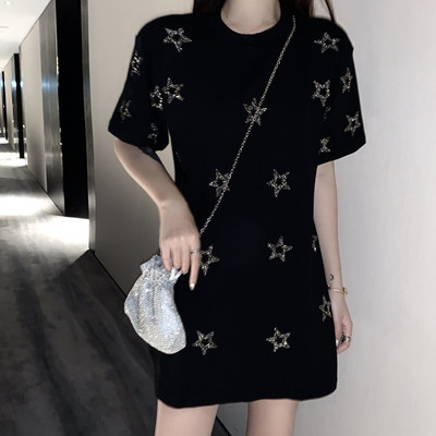 Ежедневна дамска рокля в черен цвят с декоративни камъни