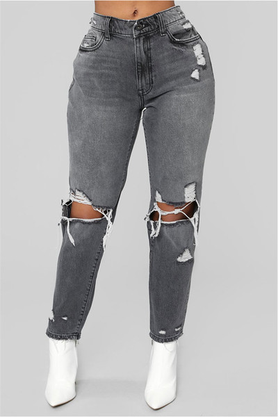 Модерни дамски дънки с разкъсани мотиви и сив цвят