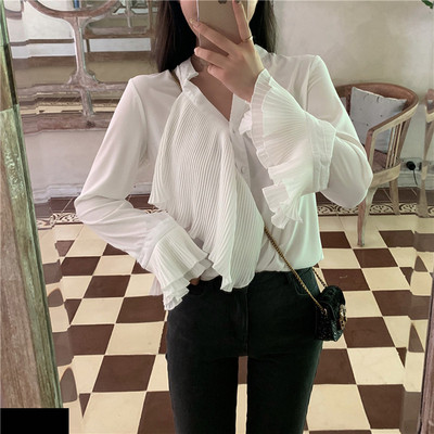 Стилна дамска риза в червен и бял цвят с лотос ръкав