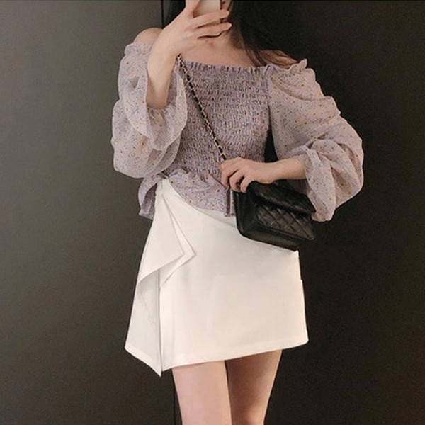 Модерна дамска пола в бял цвят с висока талия