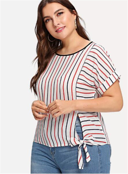 Раирана дамска блуза с О-образно деколте и връзки