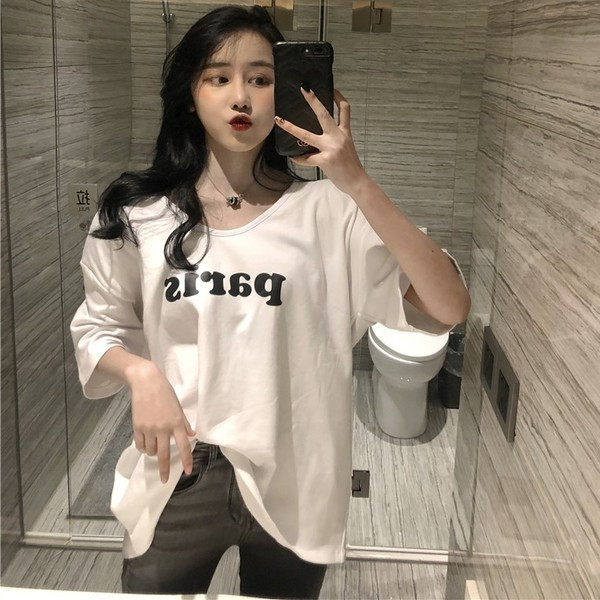 Модерна дамска тениска с надпис в два цвята 