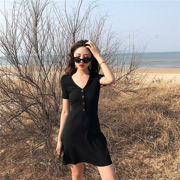 Ежедневна дамска рокля в два цвята с копчета и къс ръкав 