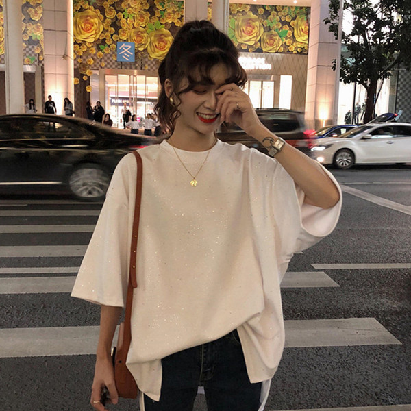 Модерна  дамска тениска с О-образно деколте в бял и черен цвят 