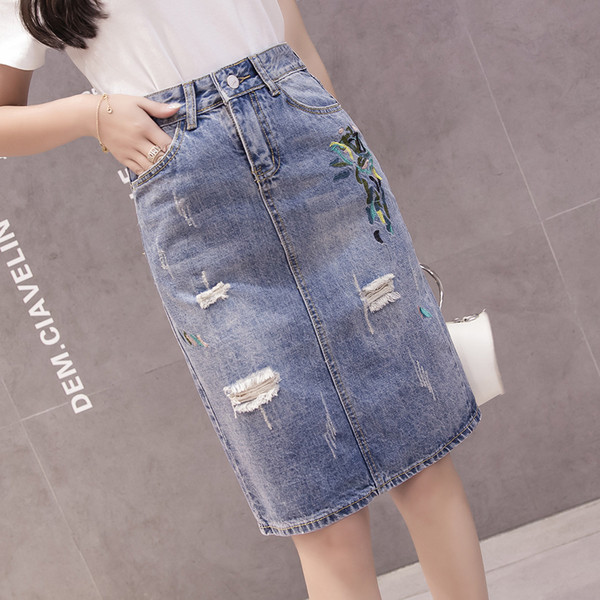 Дамска пола с разкъсани мотиви и бродерия