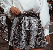 Модерни дамска панталони с висока талия и животински принт