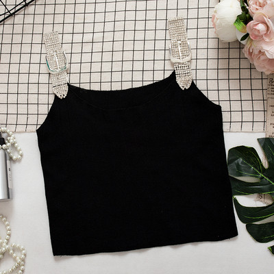 Модерен дамски топ в черен и бял цвят