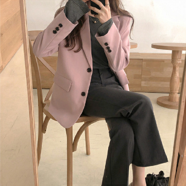 Стилно дамско сако в розов цвят с копчета