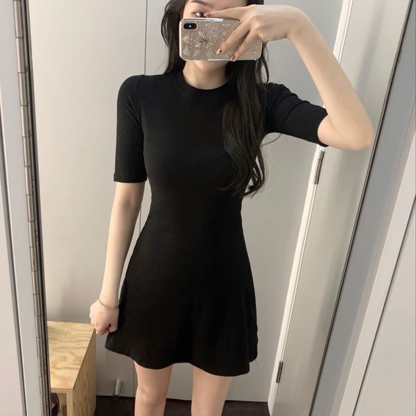 Дамска ежедневна рокля в сив и черен цвят