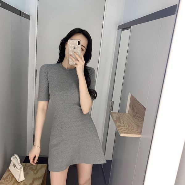 Дамска ежедневна рокля в сив и черен цвят