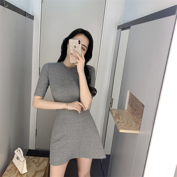 Дамска ежедневна рокля в сив и черен цвят