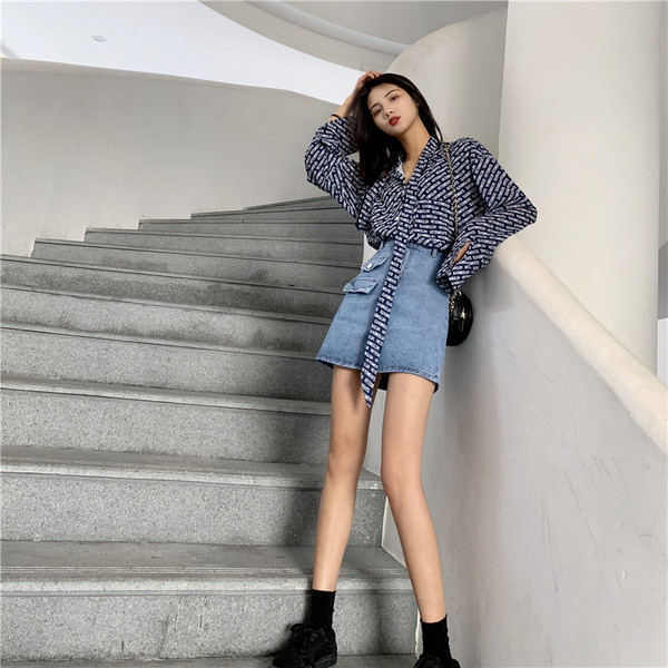 Ежедневна дамска дънкова пола с висока талия и декоративни джобове