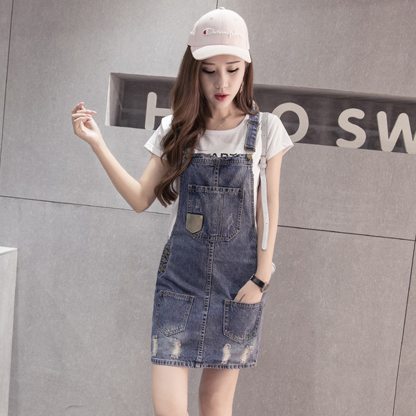 Спортна дамска дънкова рокля с джобове