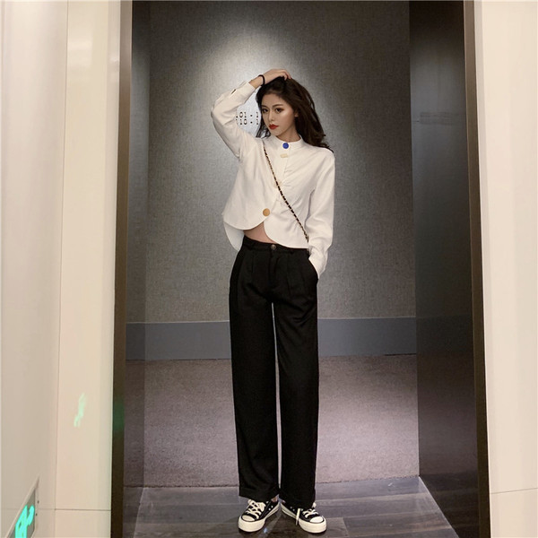 Модерна дамска асиметрична риза с цветни копчета