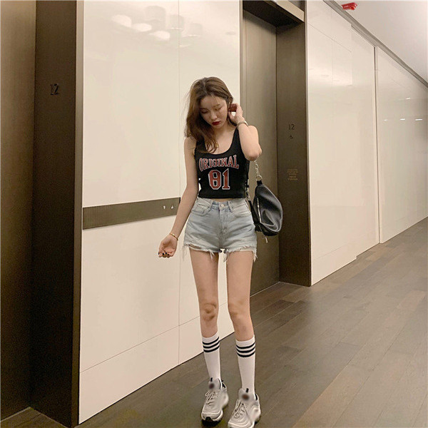 Модерен дамски къс потник в два цвята с надпис