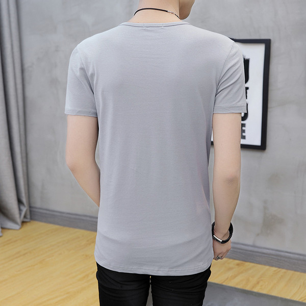 Мъжка тениска в четири цвята с бродерия и копчета 