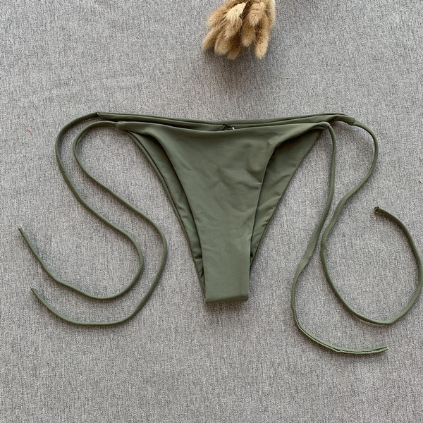 Модерен бански костюм от две части с връзки в зелен цвят