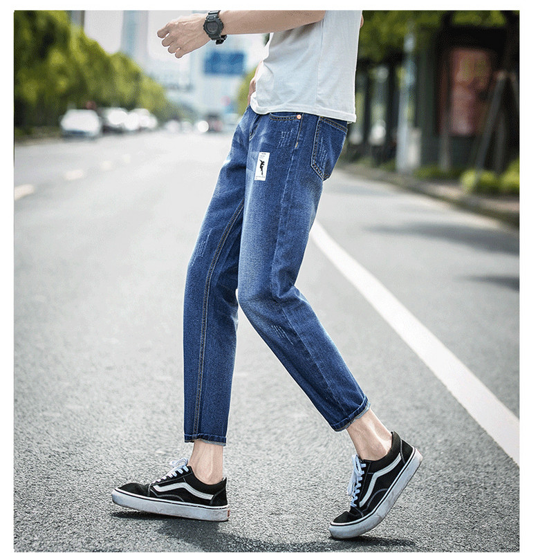 Blugi moderni de barbati in doua culori cu emblema si buzunare