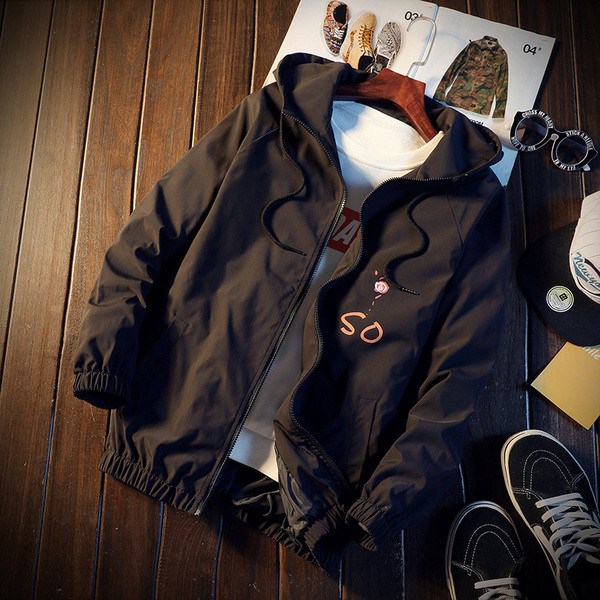 Модерно мъжко яке в два цвята с апликация 