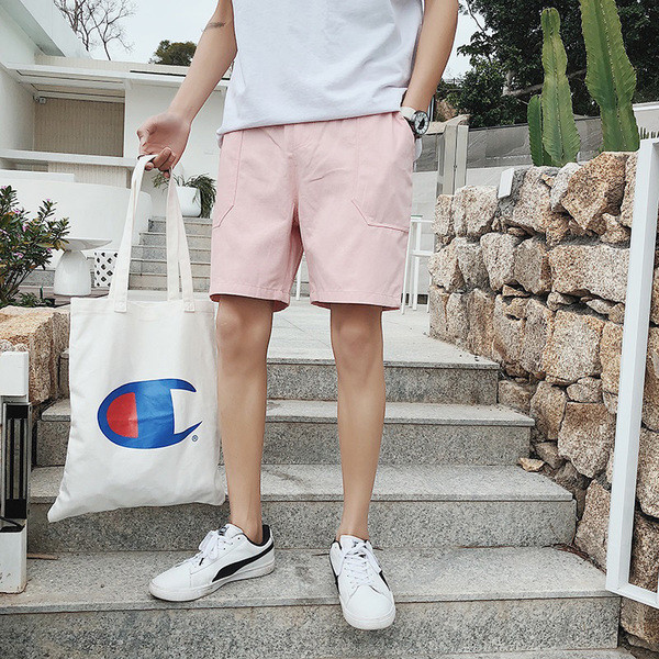 Pantaloni scurți de bărbați actuali cu buzunare în mai multe culori