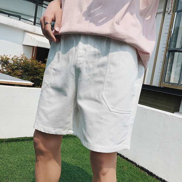 Pantaloni scurți de bărbați actuali cu buzunare în mai multe culori