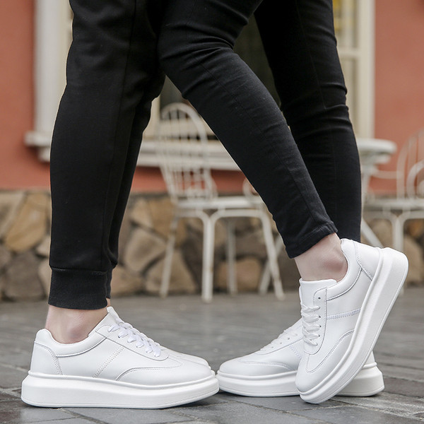 Tenisi moderni din piele ecologica in mai multe culori potriviti pentru barbati si femei