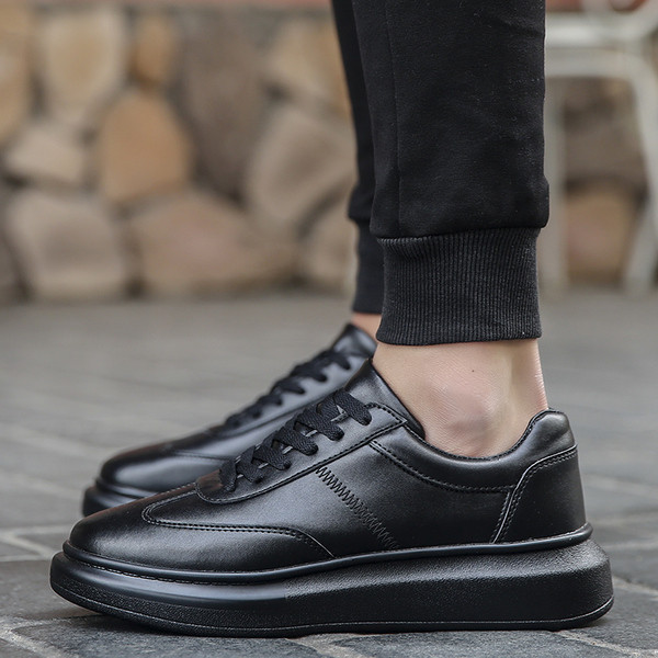 Tenisi moderni din piele ecologica in mai multe culori potriviti pentru barbati si femei