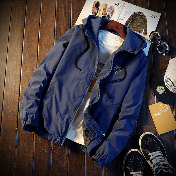 Mодерно мъжко яке с апликация и качулка в три цвята