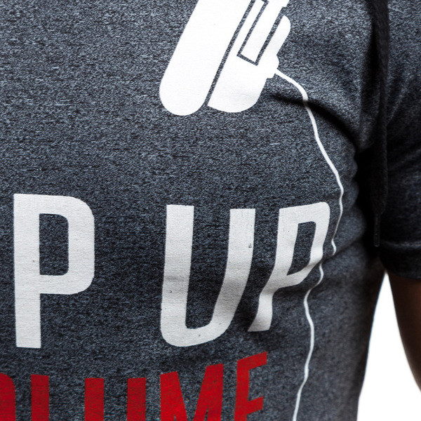 Tricou modern pentru bărbați cu glugă și cravate în trei culori