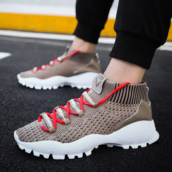 Спортни мъжки маратонки с надписи в черен, зелен и бежов цвят