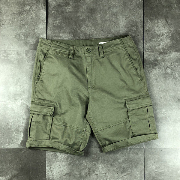 Pantaloni scurți moderni pentru bărbați cu buzunare în mai multe culori