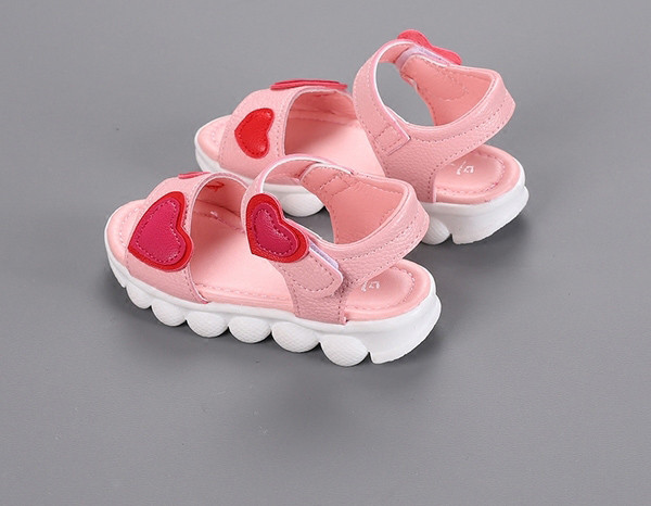 Sandale elegante pentru copii în alb și roz