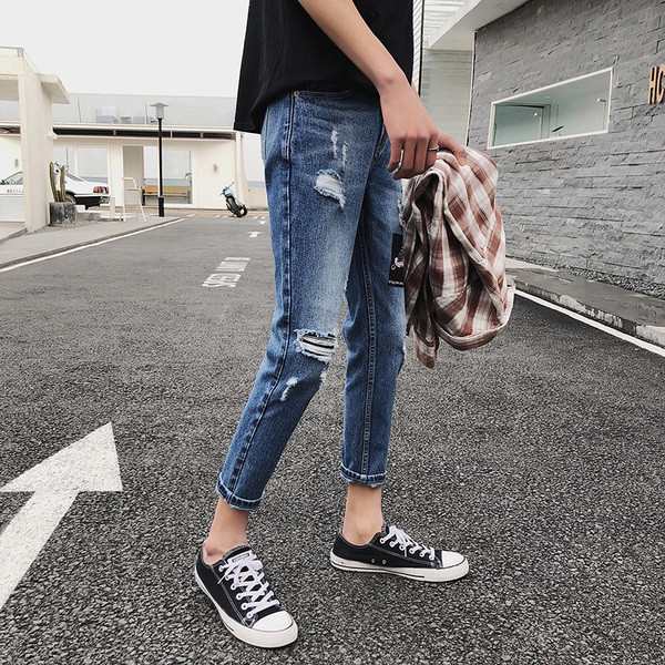 Blugi de bărbați actuali cu broderii și motive rupte