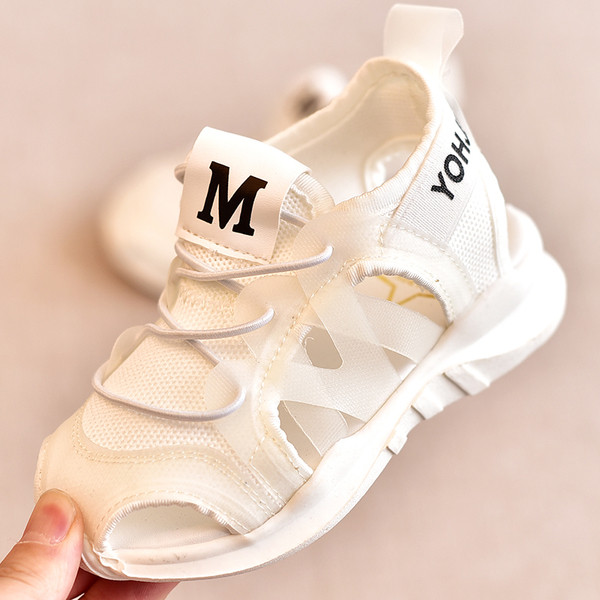 Sandale moderne pentru copii în alb și roz