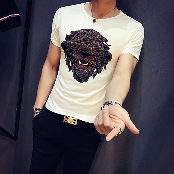 Tricou barbatesc cu broderie alb-negru