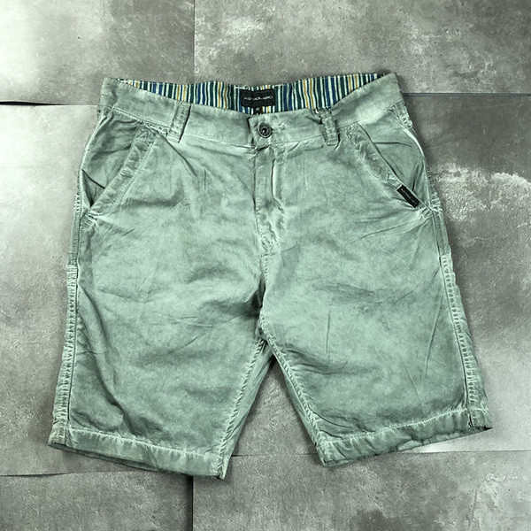 Model nou de pantaloni scurți pentru bărbați în trei culori