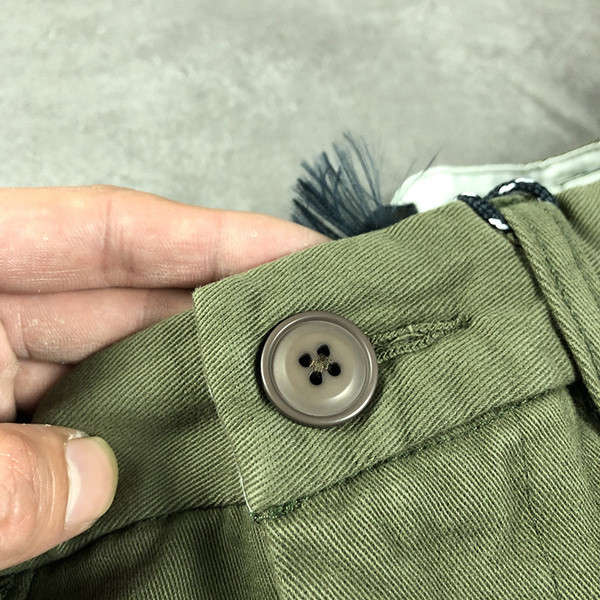 Pantaloni scurți pentru bărbați cu emblemă de culoare verde