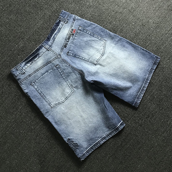 Blugi scurti casual barbatesti cu broderie in culoare deschisa