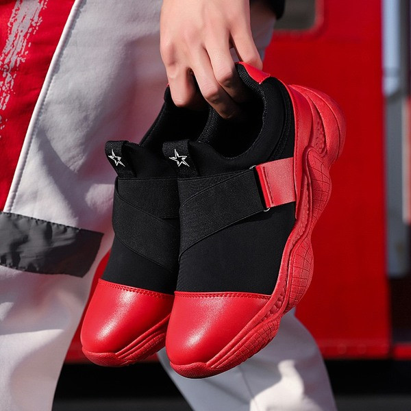 Pantofi sport pentru bărbați în negru, alb și roșu