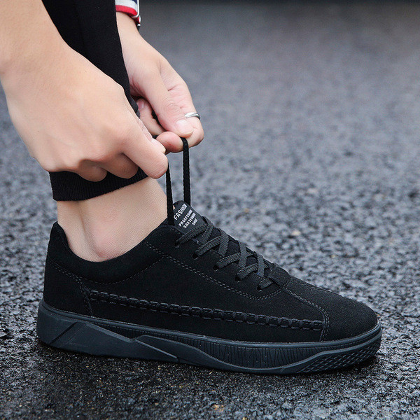 Tenisi casual barbatesti din piele intoarsa ecologica in negru, rosu si gri