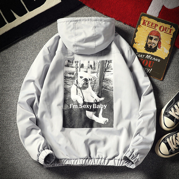 Geaca sport barbati in doua culori cu aplicatie pe spate