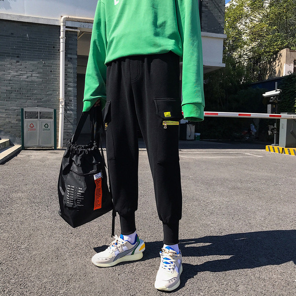 Pantaloni sport barbati cu buzunar in mai multe culori